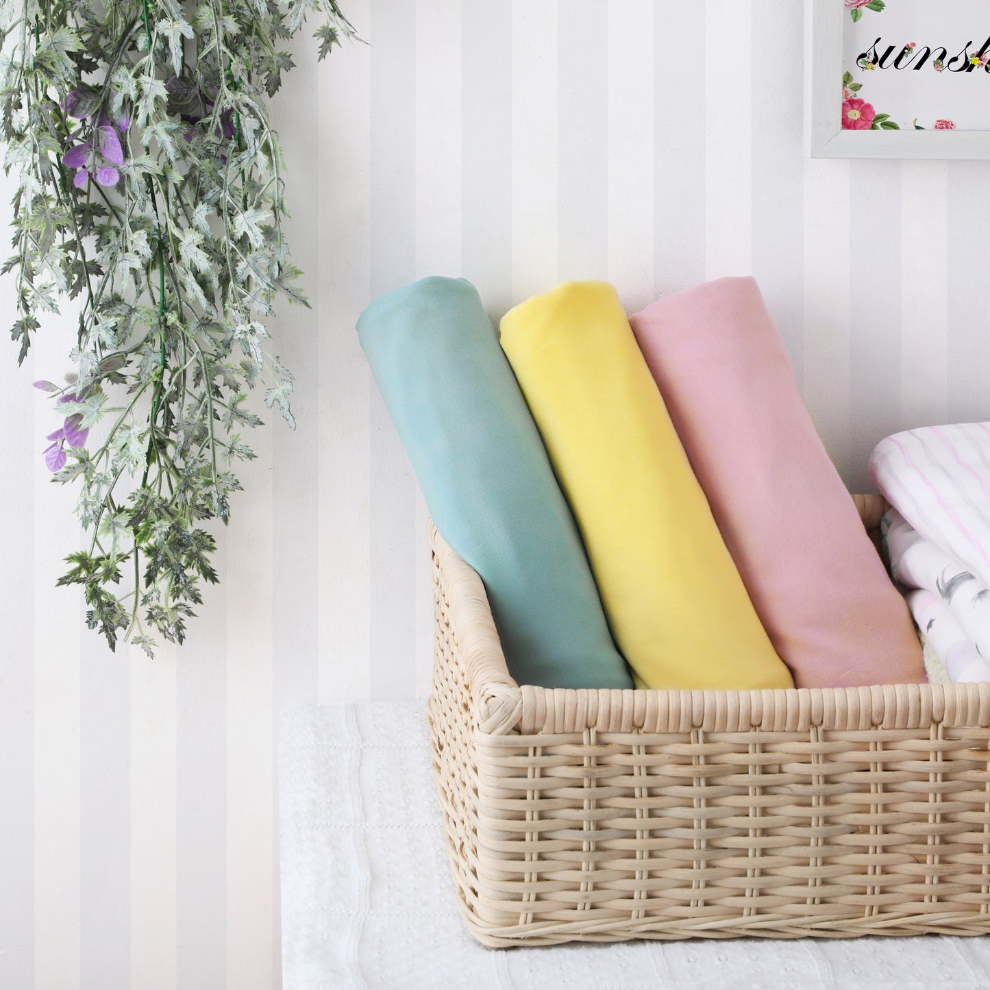 Pineapple Slice Bamboo Stretch Swaddle Pineapple Slice Bamboo Stretch Swaddle